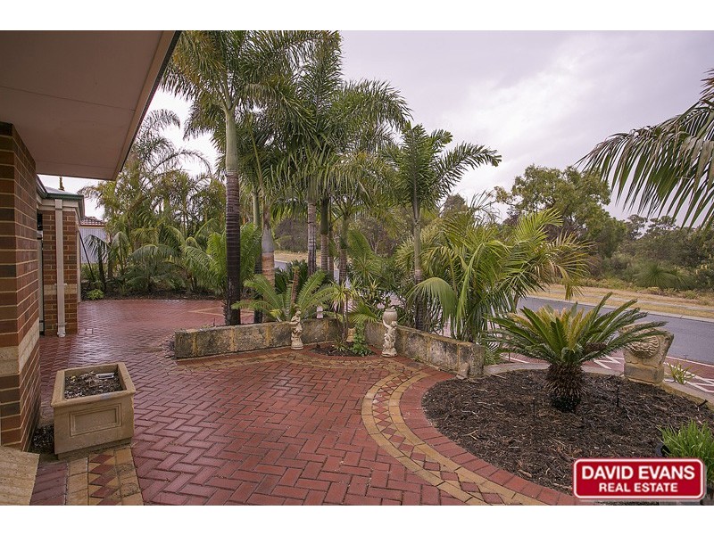 5 Griffiths Road, Sinagra WA 6065