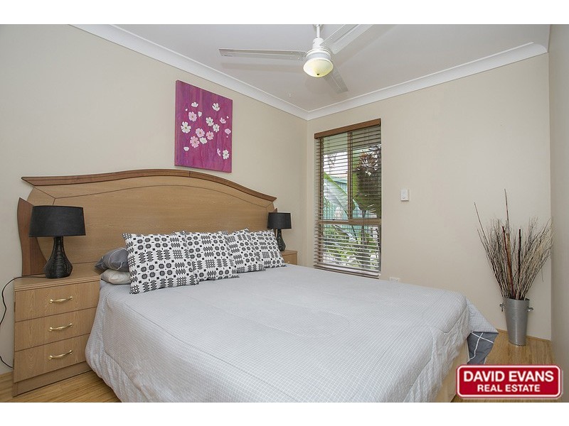 6 Woodlands Grove, Hocking WA 6065