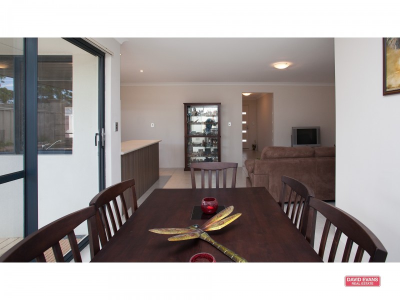 26/15 Crosthwait Circle, Tapping WA 6065