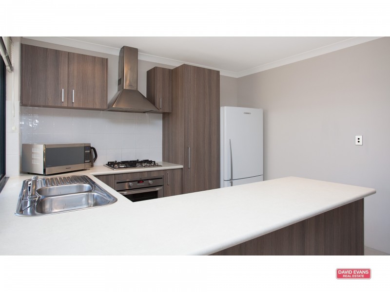 26/15 Crosthwait Circle, Tapping WA 6065