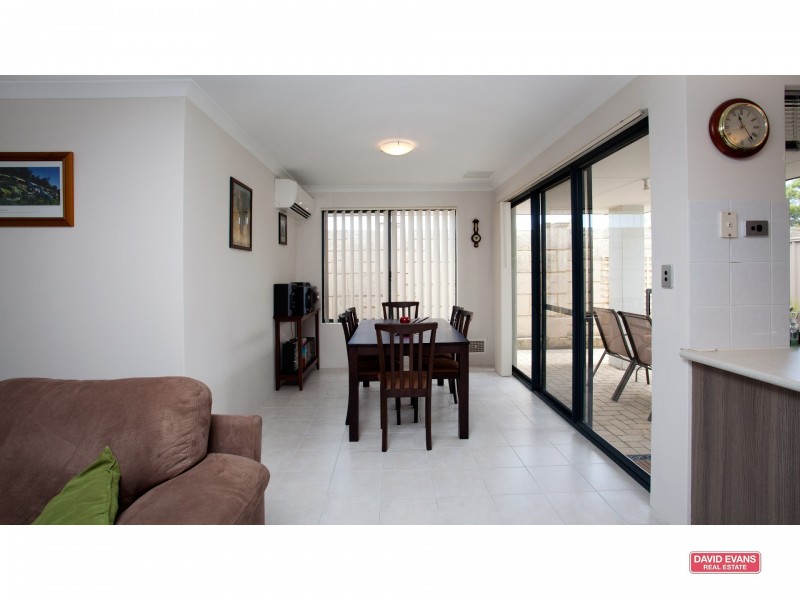 26/15 Crosthwait Circle, Tapping WA 6065