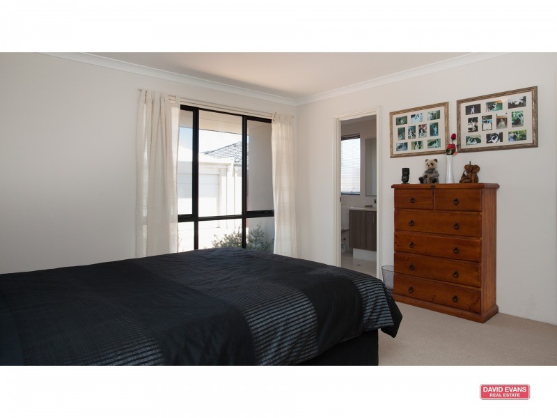 26/15 Crosthwait Circle, Tapping WA 6065