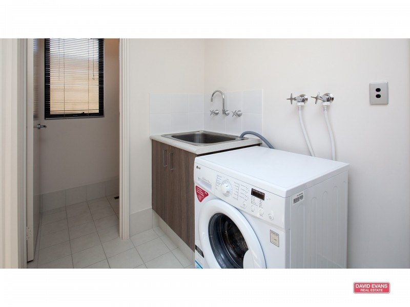 26/15 Crosthwait Circle, Tapping WA 6065