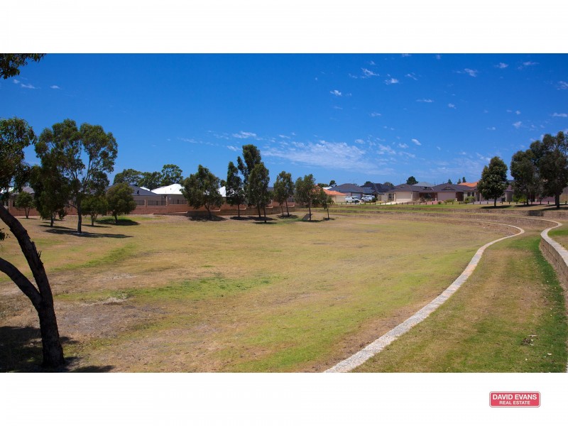 26/15 Crosthwait Circle, Tapping WA 6065