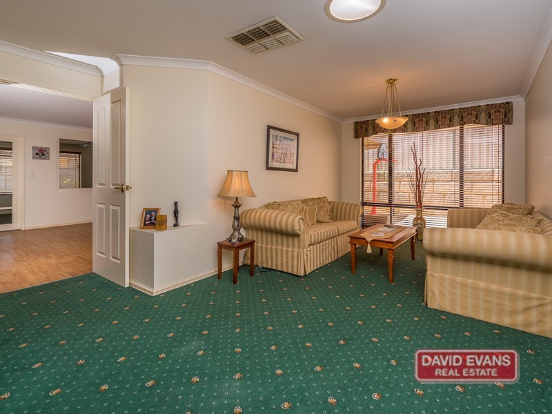 77 Manchester Drive, Hocking WA 6065