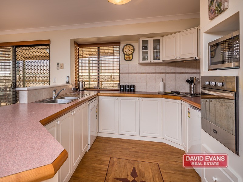 77 Manchester Drive, Hocking WA 6065