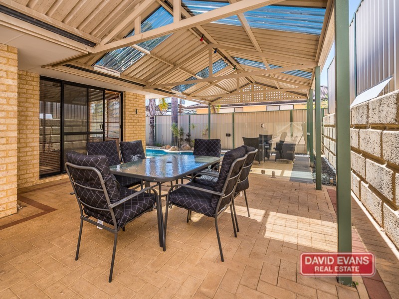 77 Manchester Drive, Hocking WA 6065