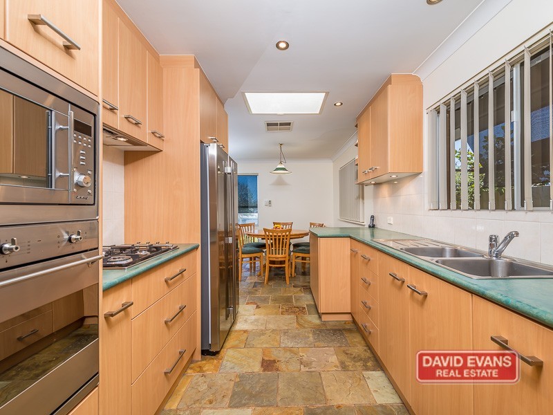 17 Topeka Place, Wanneroo WA 6065