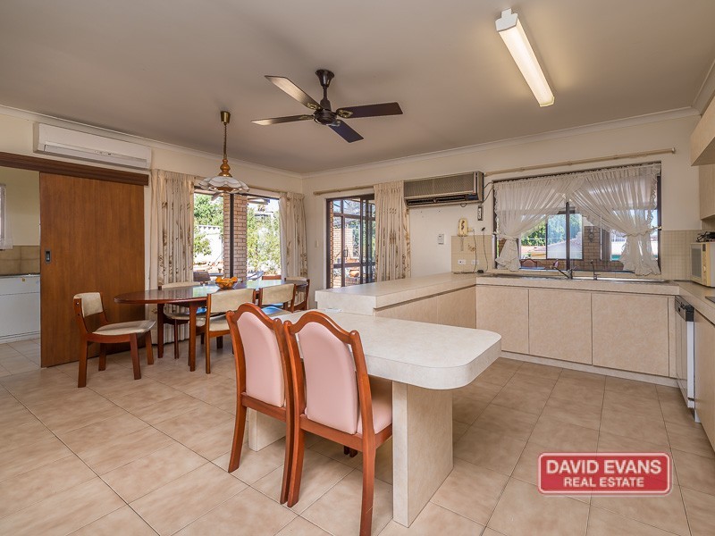 14 Jindinga Way, Wanneroo WA 6065