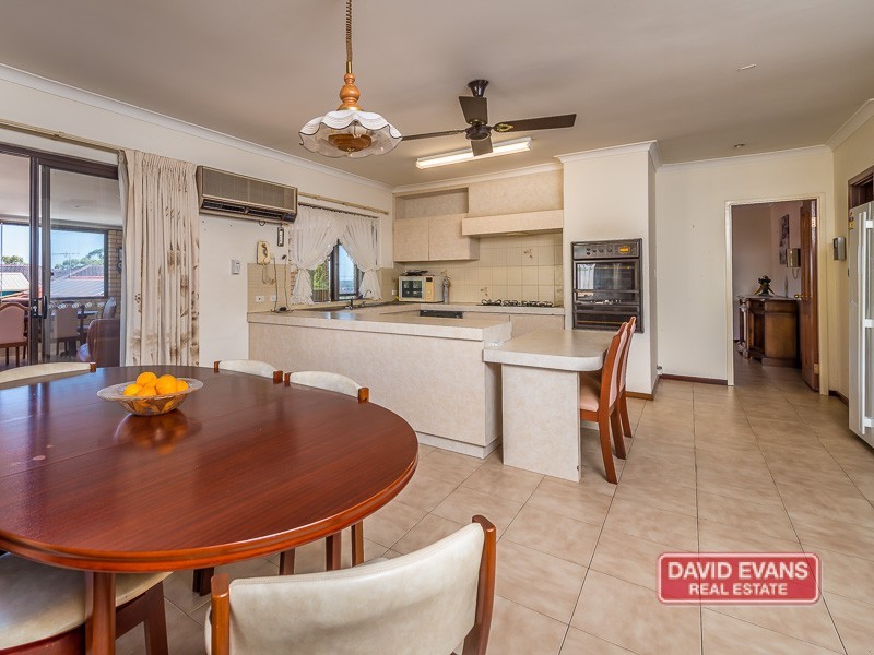 14 Jindinga Way, Wanneroo WA 6065