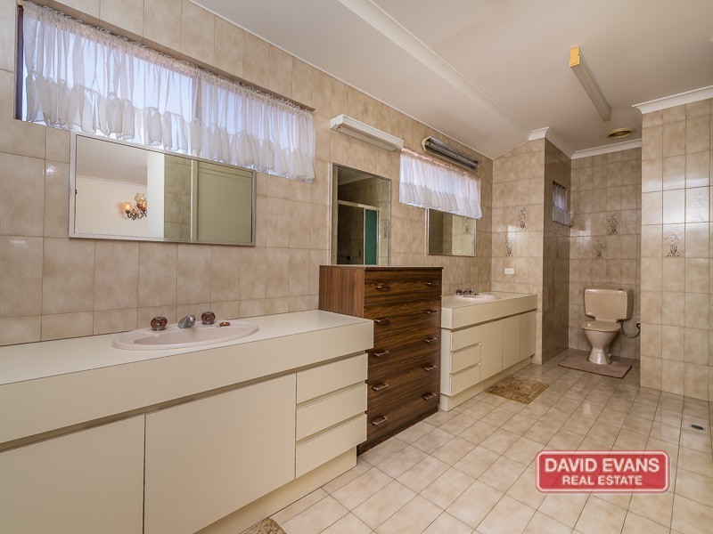 14 Jindinga Way, Wanneroo WA 6065