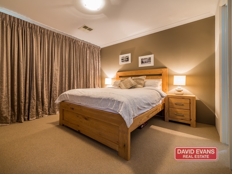 2/15 Crosthwait Circle, Tapping WA 6065