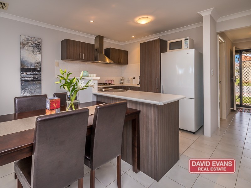 2/15 Crosthwait Circle, Tapping WA 6065