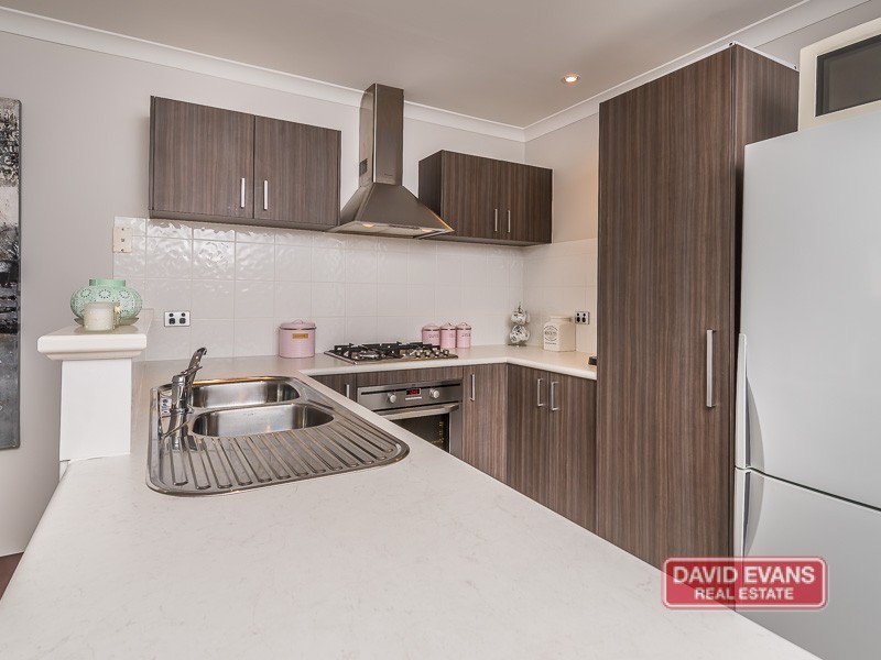 2/15 Crosthwait Circle, Tapping WA 6065