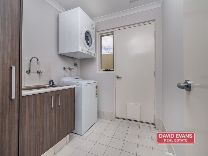 2/15 Crosthwait Circle, Tapping WA 6065