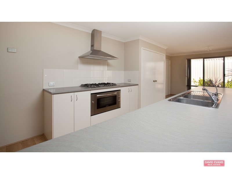 9 Dietes View, Sinagra WA 6065