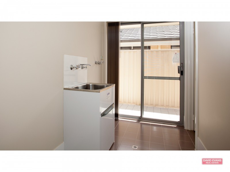 9 Dietes View, Sinagra WA 6065