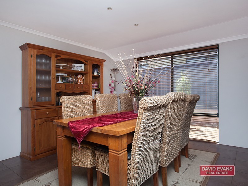 11 Walsall Turn, Hocking WA 6065