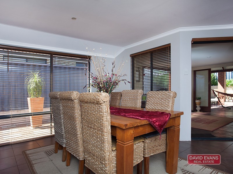 11 Walsall Turn, Hocking WA 6065