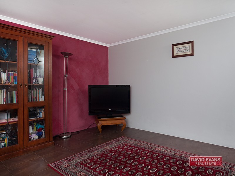 11 Walsall Turn, Hocking WA 6065