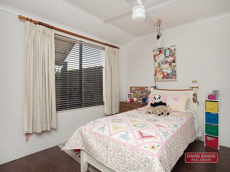 11 Walsall Turn, Hocking WA 6065