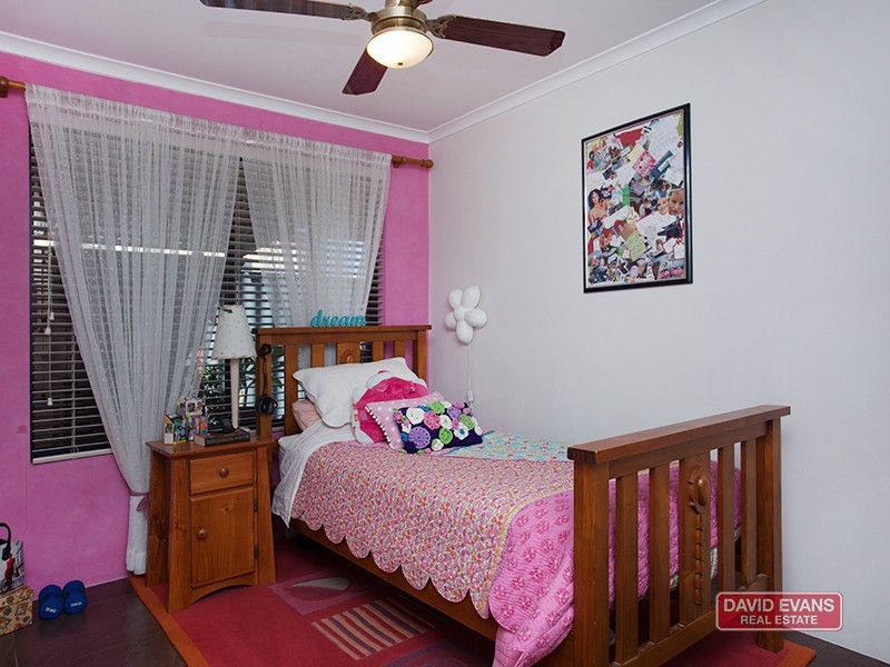 11 Walsall Turn, Hocking WA 6065