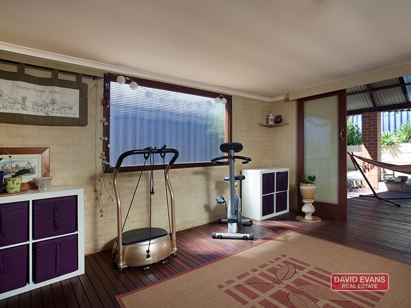 11 Walsall Turn, Hocking WA 6065