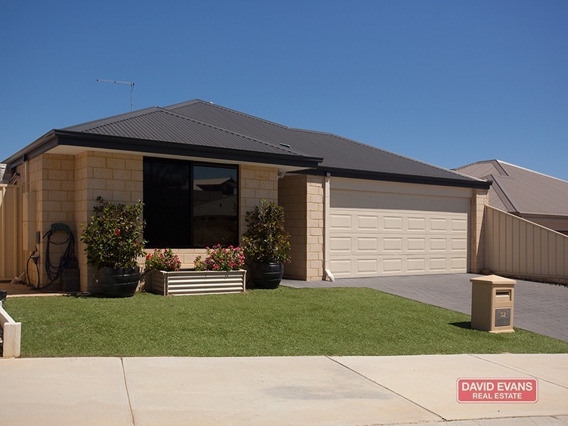 32 Floresta Street, Sinagra WA 6065