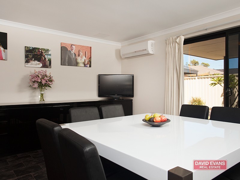 32 Floresta Street, Sinagra WA 6065