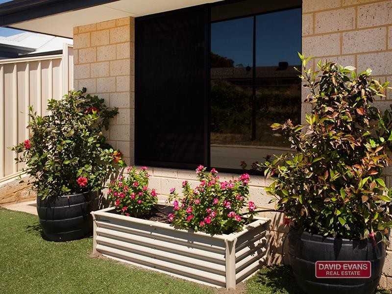 32 Floresta Street, Sinagra WA 6065