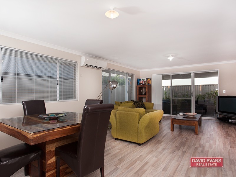 5 Damperia Green, Sinagra WA 6065