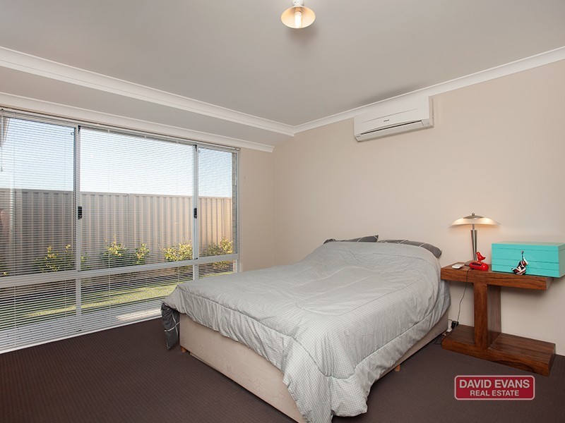 5 Damperia Green, Sinagra WA 6065