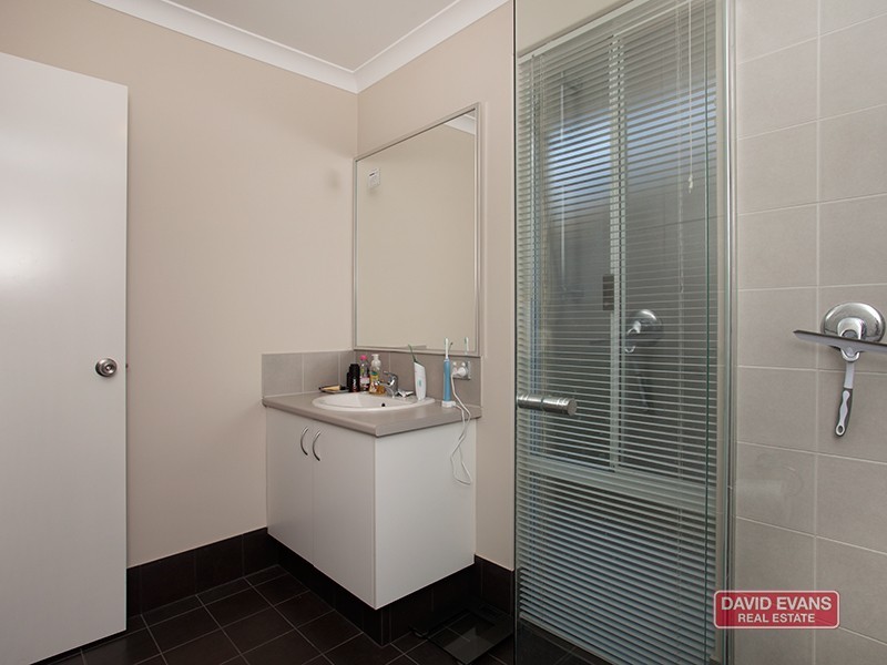 5 Damperia Green, Sinagra WA 6065