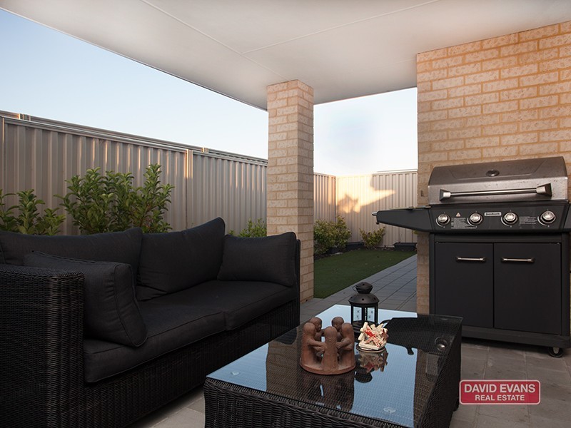 5 Damperia Green, Sinagra WA 6065