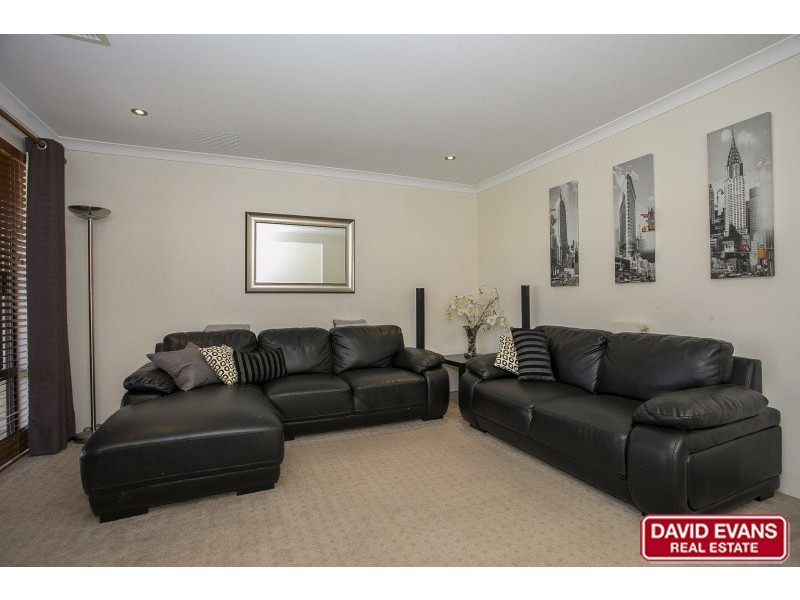 42 Wicklow Circle, Darch WA 6065