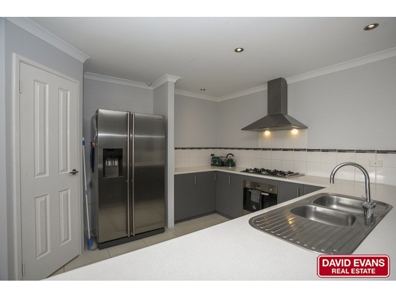 42 Wicklow Circle, Darch WA 6065