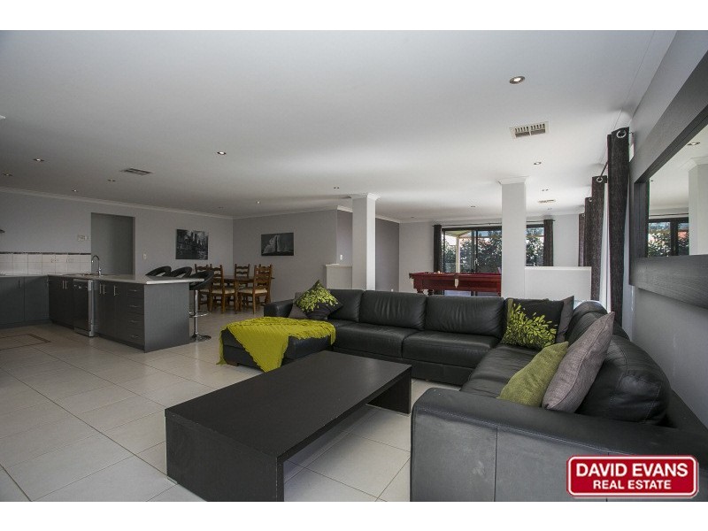 42 Wicklow Circle, Darch WA 6065