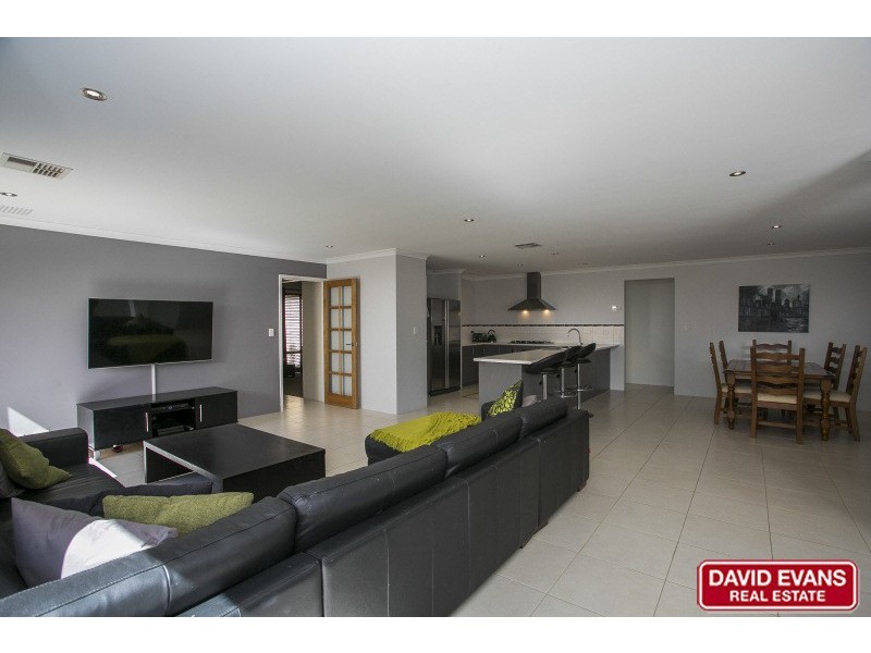 42 Wicklow Circle, Darch WA 6065