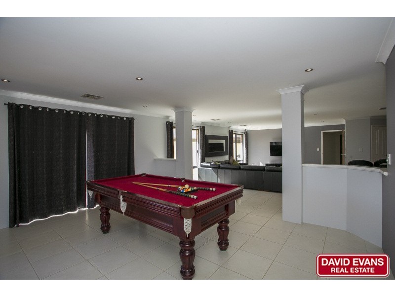 42 Wicklow Circle, Darch WA 6065