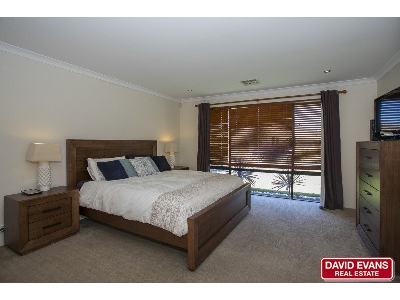 42 Wicklow Circle, Darch WA 6065