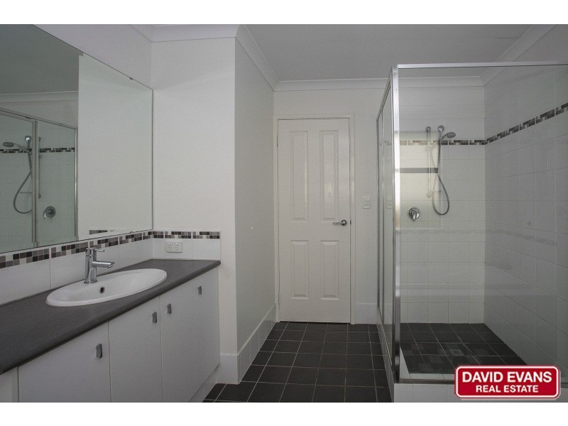 42 Wicklow Circle, Darch WA 6065