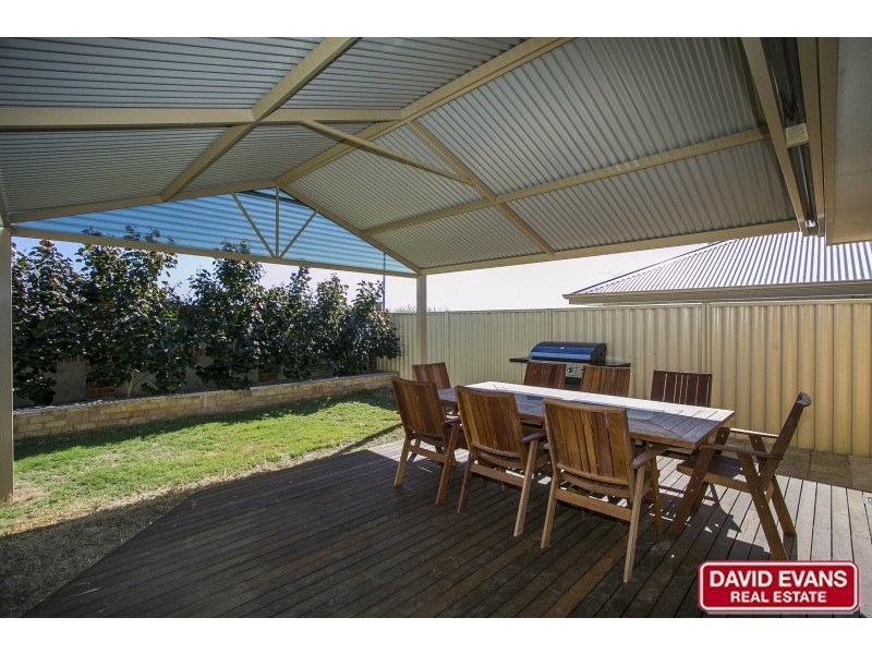 42 Wicklow Circle, Darch WA 6065