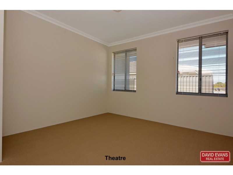 1/2 Redheart Road, Carramar WA 6031