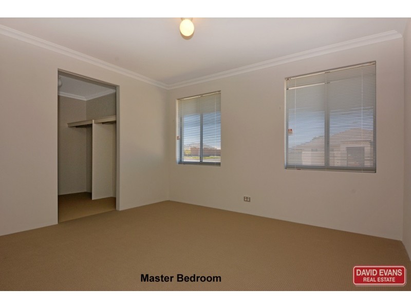 4/2 Redheart Road, Carramar WA 6031