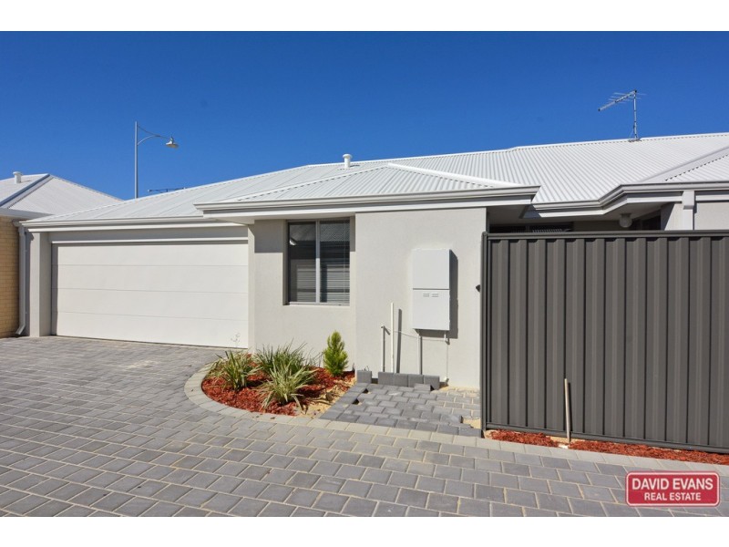 4/2 Redheart Road, Carramar WA 6031