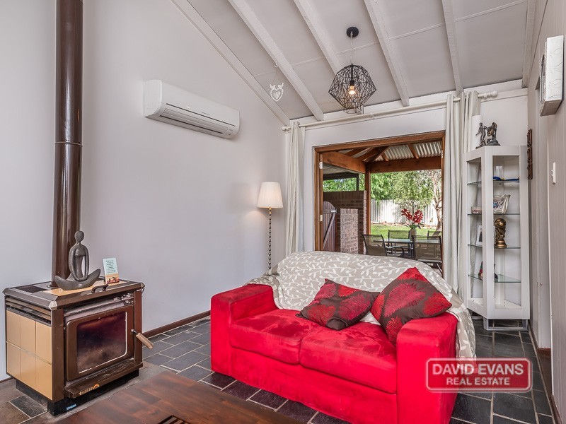 8 Dara Court, Wanneroo WA 6065