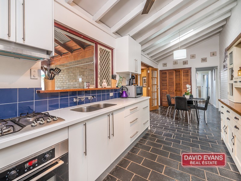 8 Dara Court, Wanneroo WA 6065