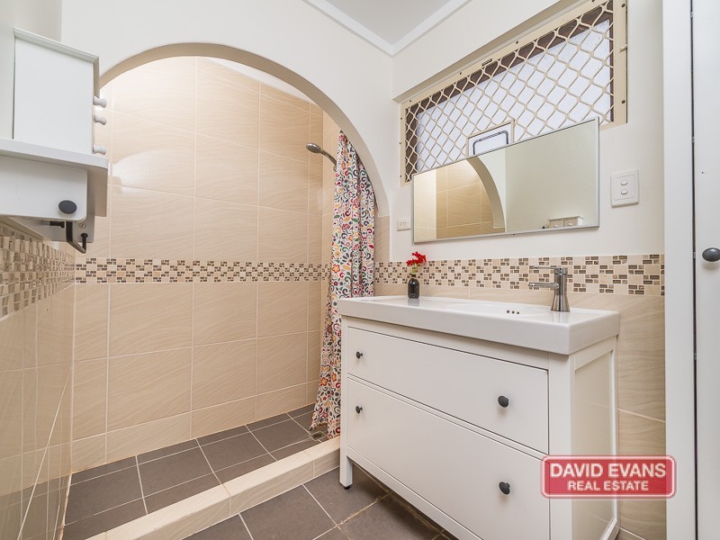 8 Dara Court, Wanneroo WA 6065