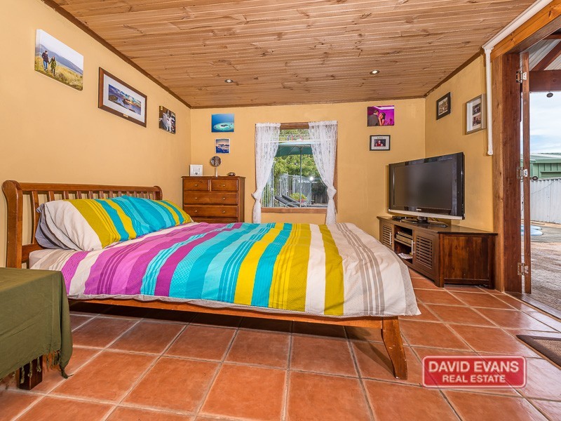 8 Dara Court, Wanneroo WA 6065