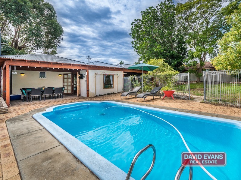 8 Dara Court, Wanneroo WA 6065